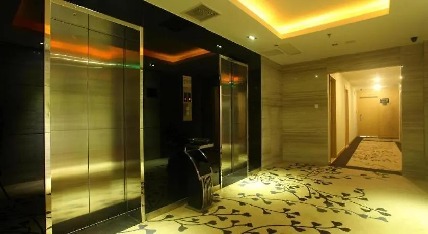 Kingnoah Hotel Zhuhai 4*,  China