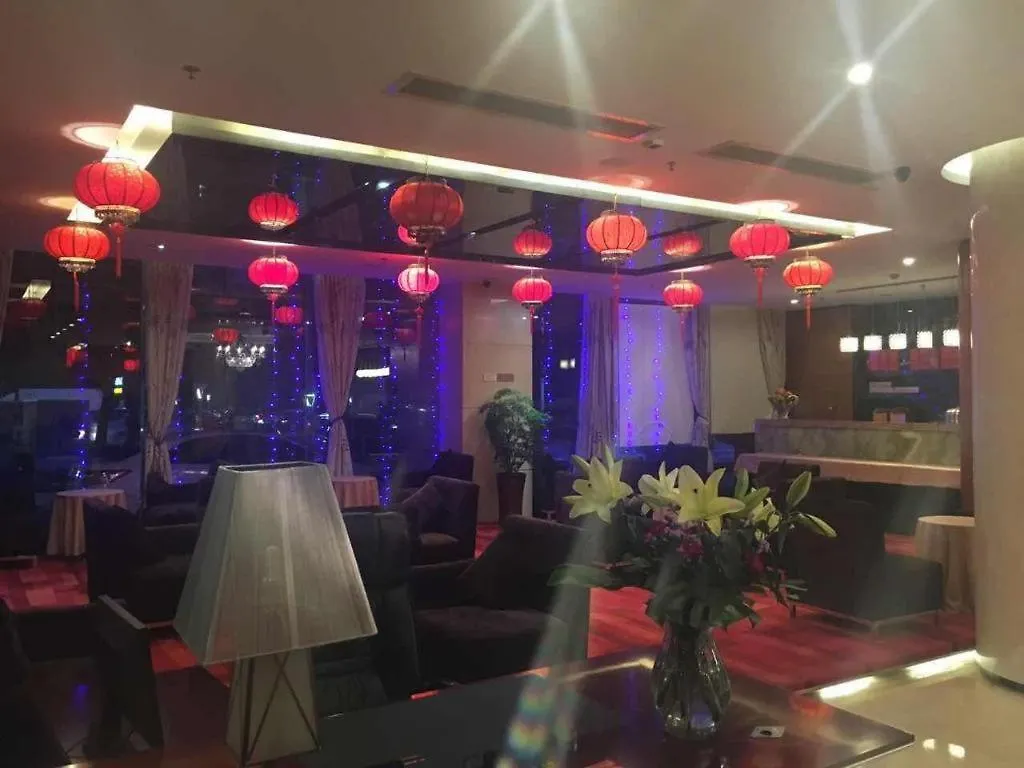 Kingnoah Hotel Zhuhai 4*,