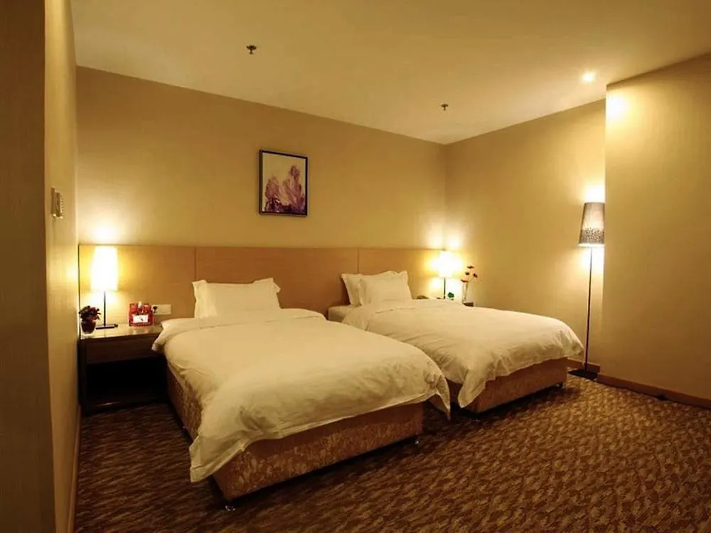 Kingnoah Hotel Zhuhai 4*,  China